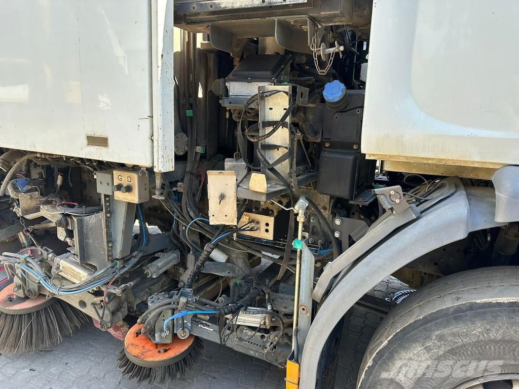Renault Premium Lander 340 DXI Zamiatarki - Zgarniarki - Odśnieżarki