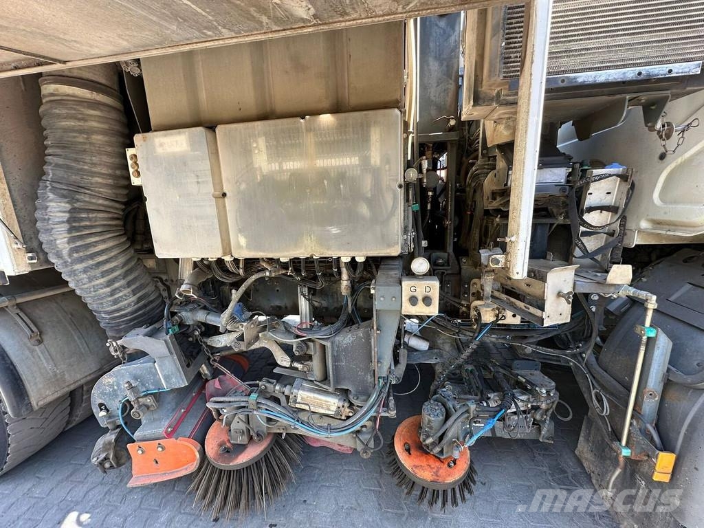 Renault Premium Lander 340 DXI Zamiatarki - Zgarniarki - Odśnieżarki