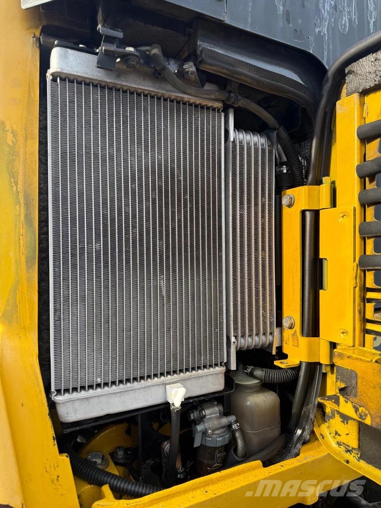 Komatsu PC18MR-3 Minigravemaskiner