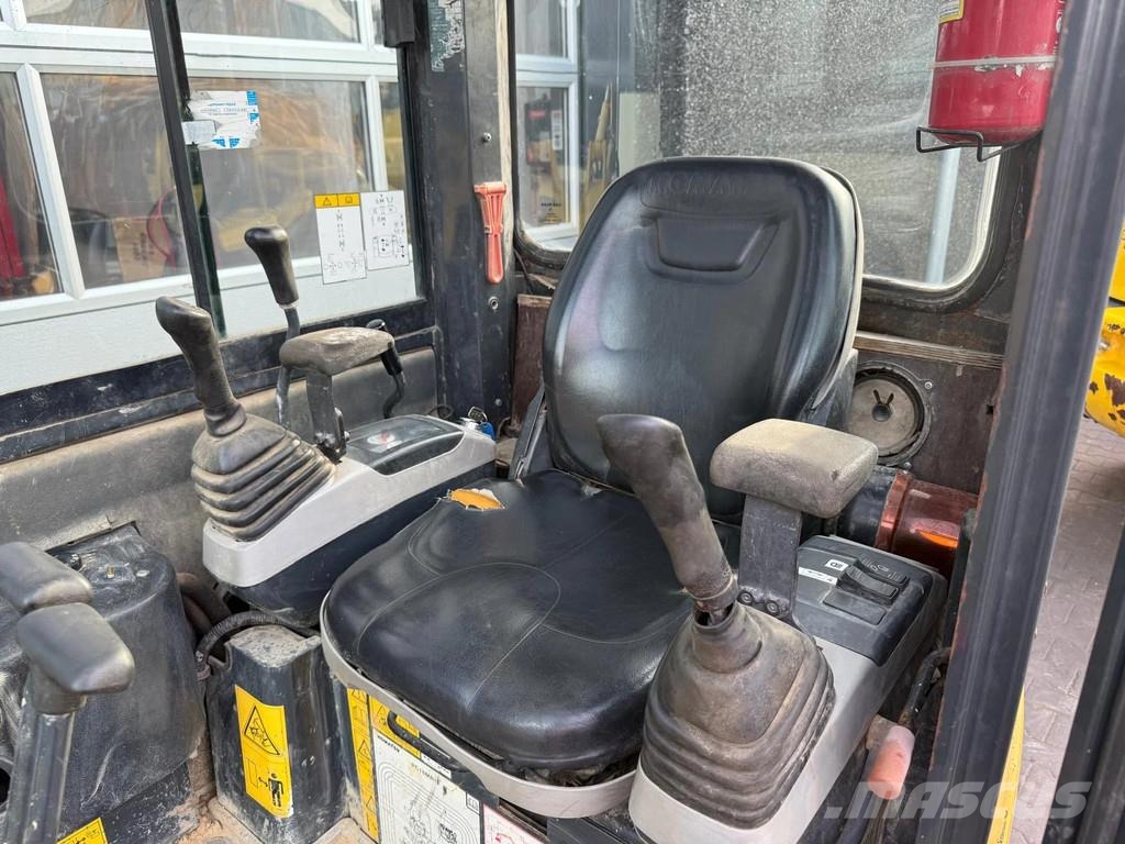 Komatsu PC18MR-3 Minigravemaskiner