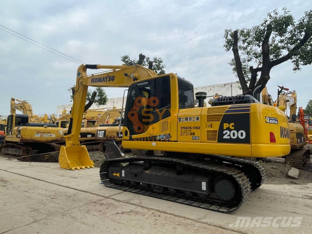 Komatsu PC 200-8 Gravemaskiner på larvebånd