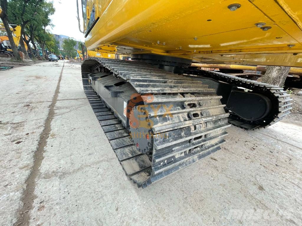 Komatsu PC 200-8 Gravemaskiner på larvebånd