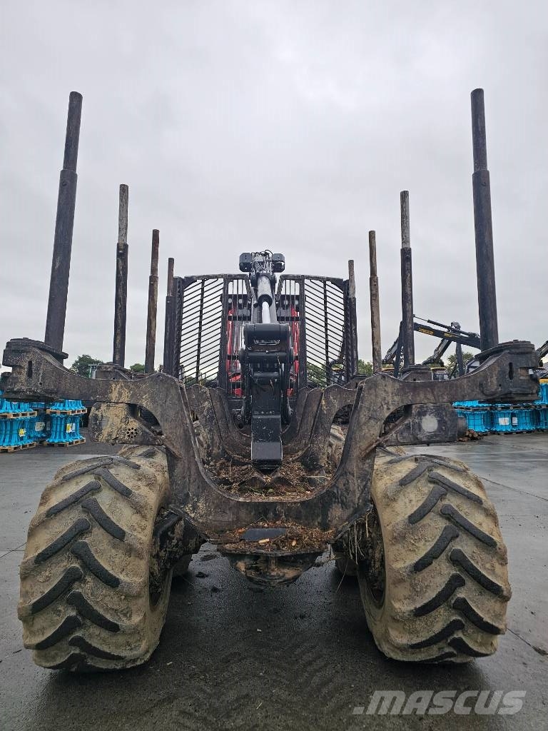 Komatsu XF845-1 集运机
