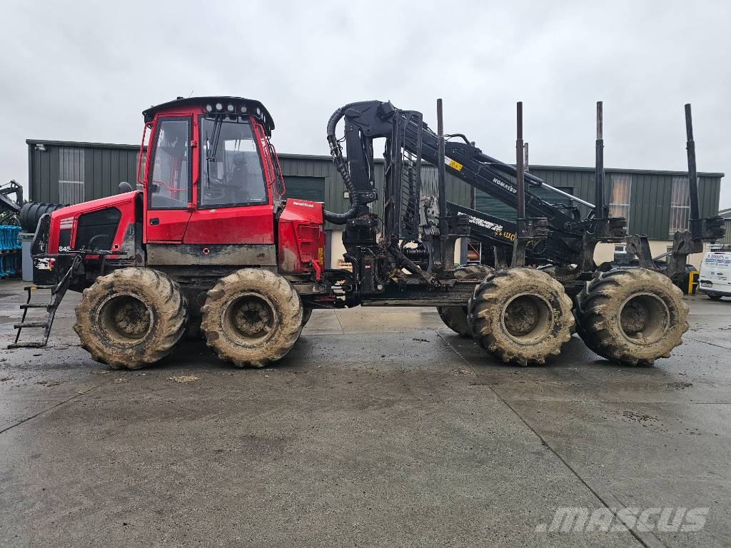Komatsu XF845-1 集运机