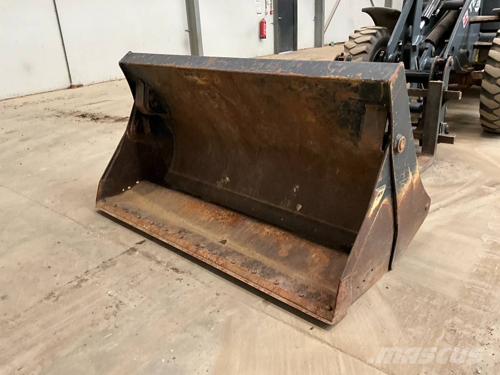 Terex TL 80 AS Колесни товарачи