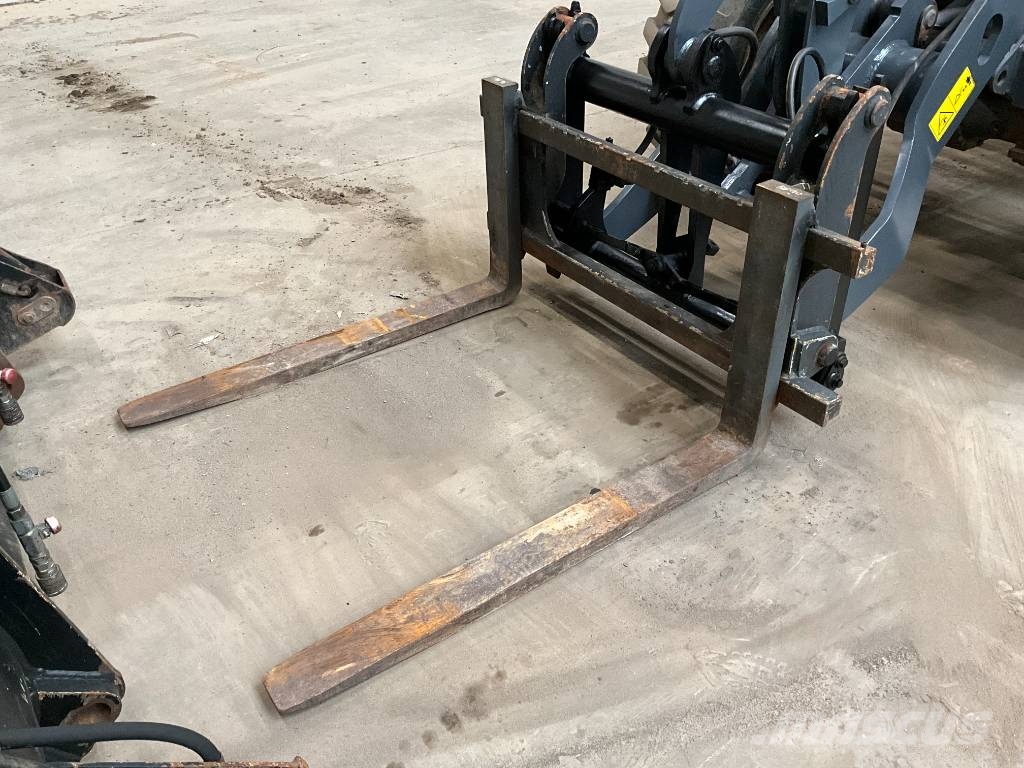 Terex TL 80 AS Колесни товарачи