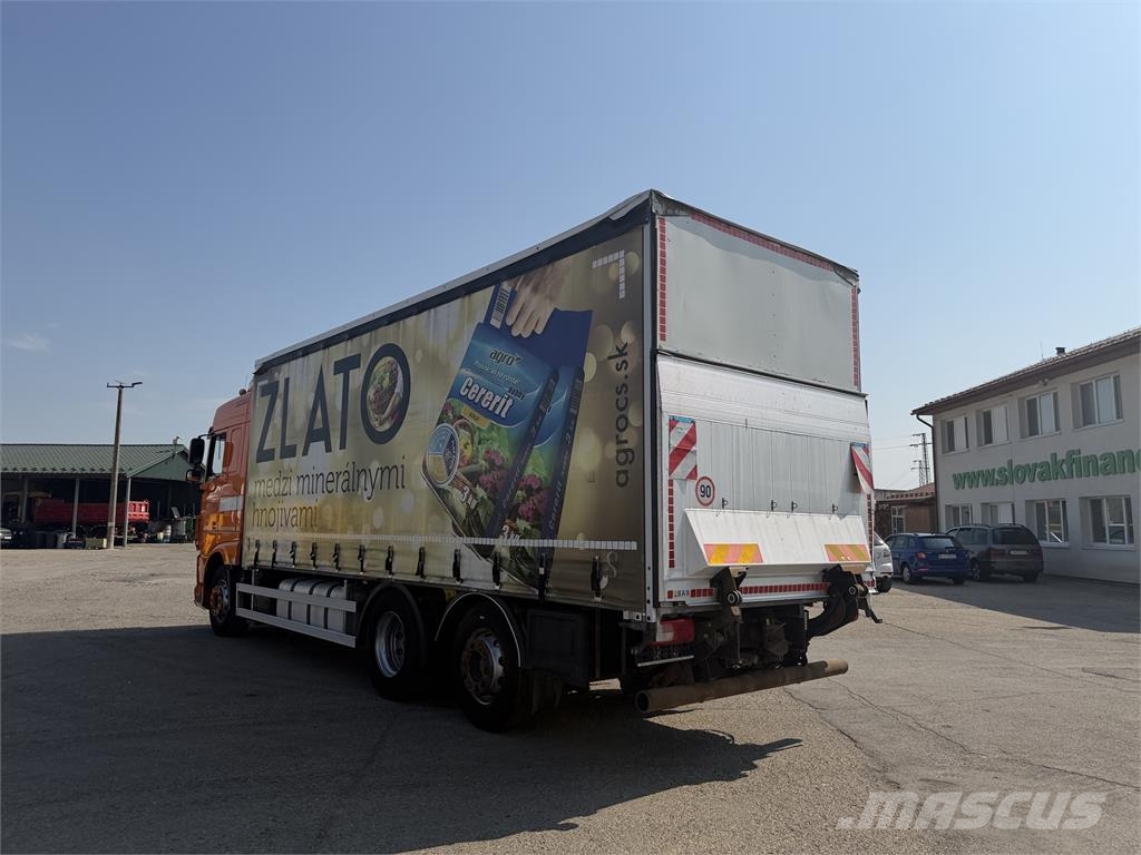 DAF XF VIN 756 Camión con caja abierta