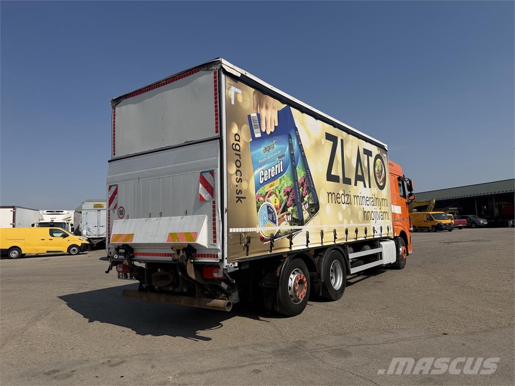 DAF XF VIN 756 Camión con caja abierta