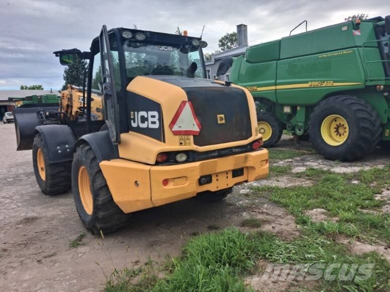 JCB TM 320 AGRI Телескопические погрузчики