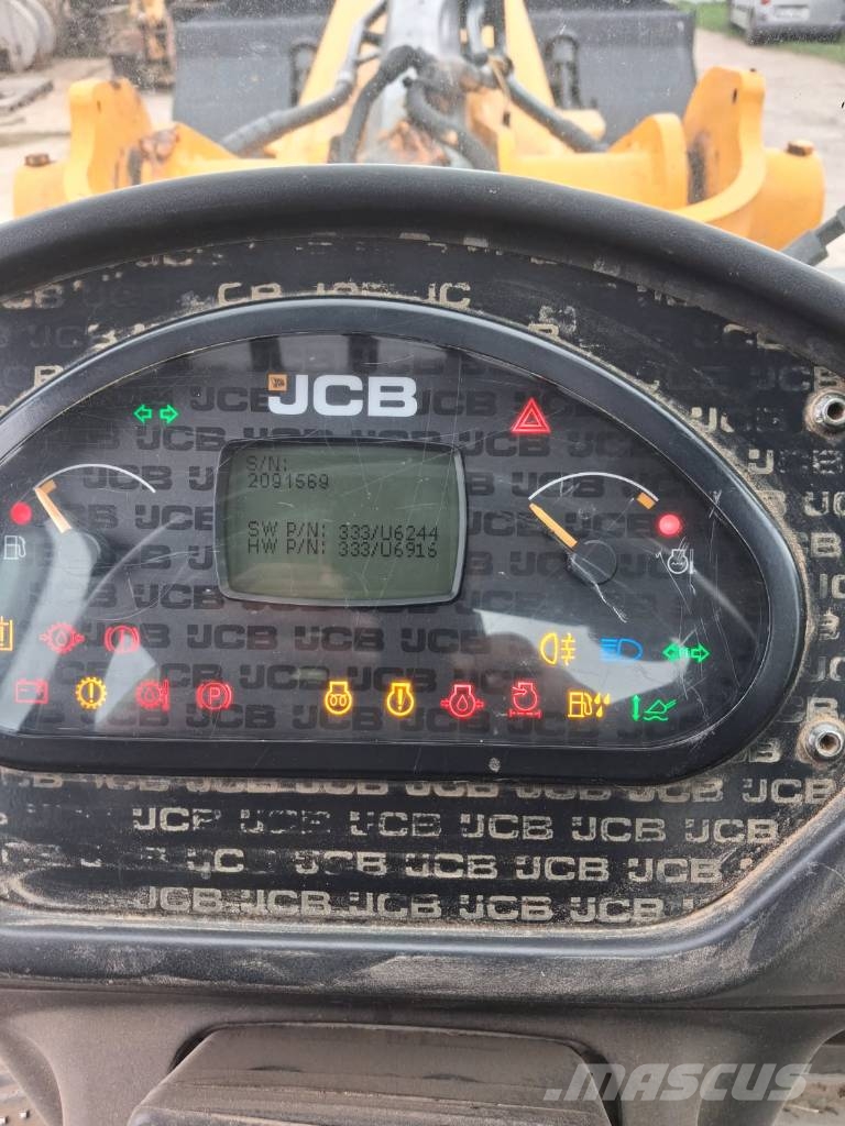 JCB TM 320 AGRI Телескопические погрузчики