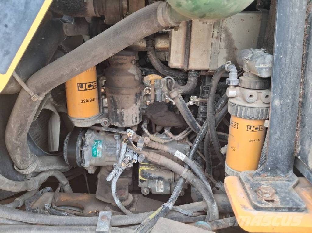JCB TM 320 AGRI Телескопические погрузчики