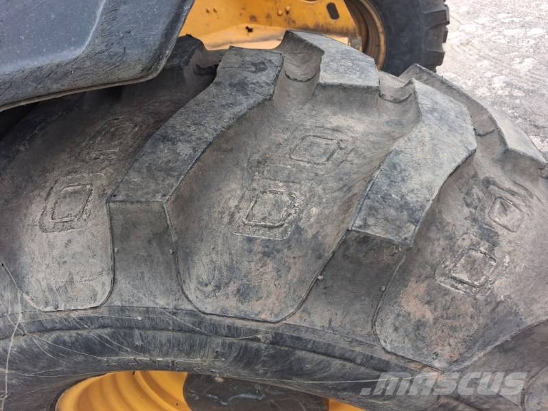 JCB TM 320 AGRI Телескопические погрузчики