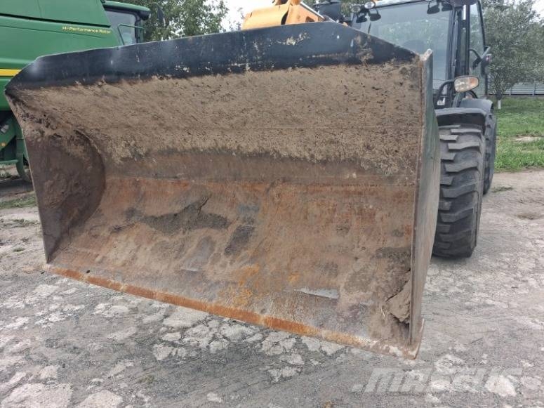 JCB TM 320 AGRI Телескопические погрузчики