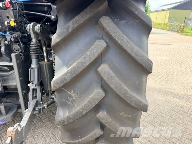 Valtra T235 Direct Smart Touch, 435 uur! Τρακτέρ