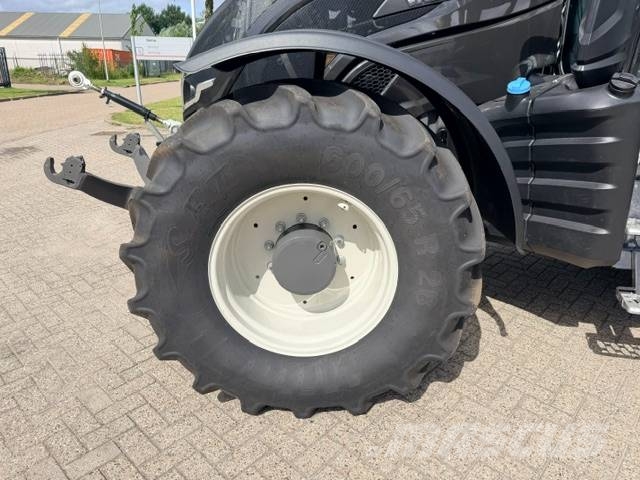 Valtra T235 Direct Smart Touch, 435 uur! Τρακτέρ