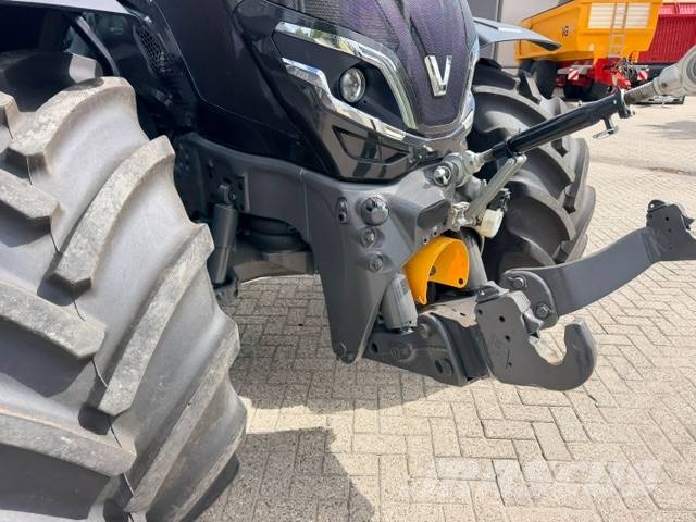 Valtra T235 Direct Smart Touch, 435 uur! Τρακτέρ