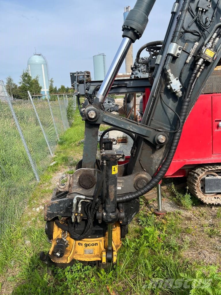 Hyundai HX300AL Bandgrävare