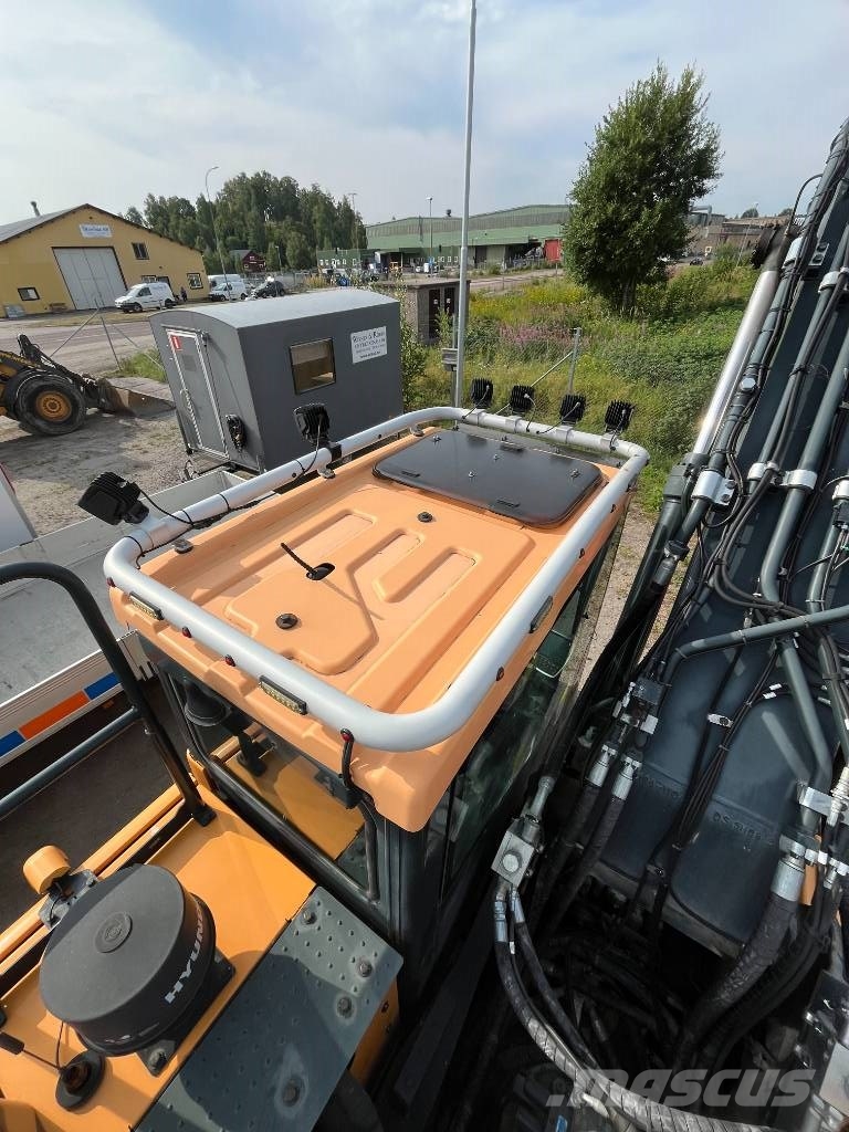Hyundai HX300AL Bandgrävare