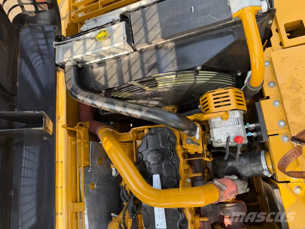 CAT 325D2L   3000 units excavators in stock Excavadoras sobre orugas