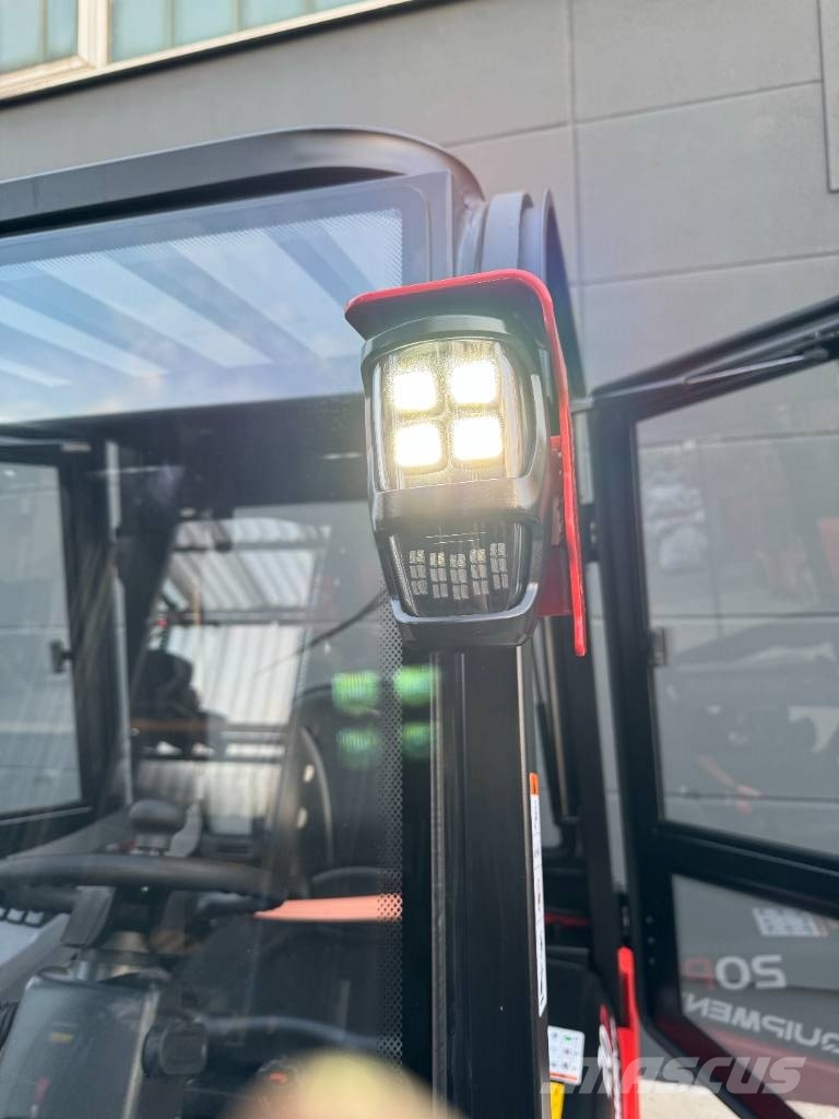 EP EFL 203 P Electric forklifts