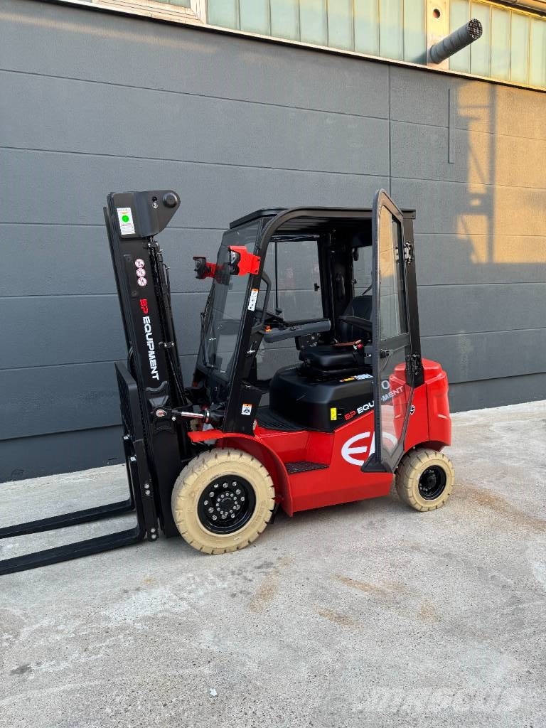EP EFL 203 P Electric forklifts
