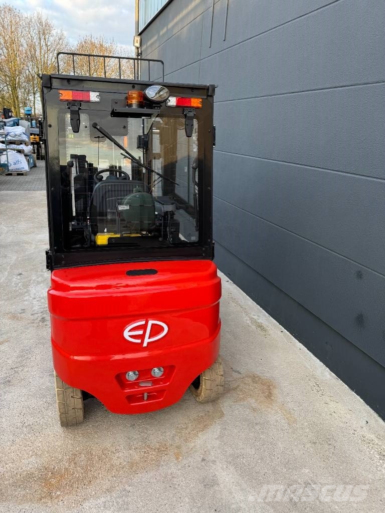 EP EFL 203 P Electric forklifts