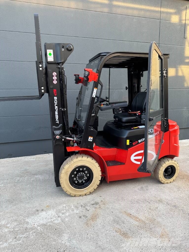 EP EFL 203 P Electric forklifts