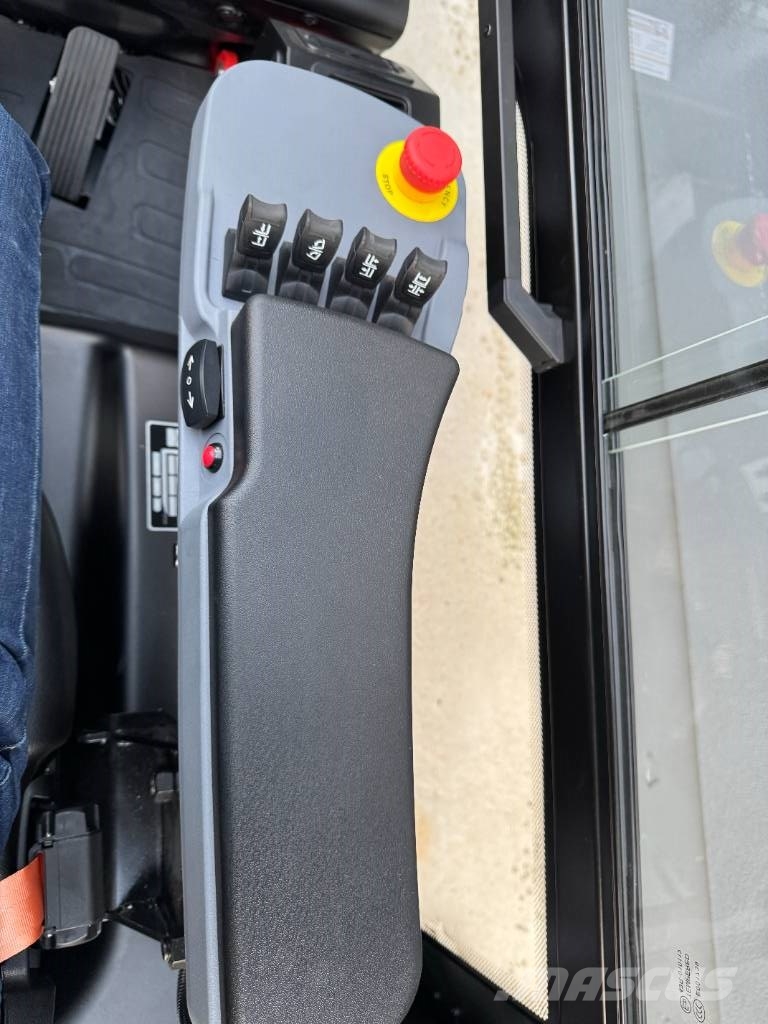EP EFL 203 P Electric forklifts