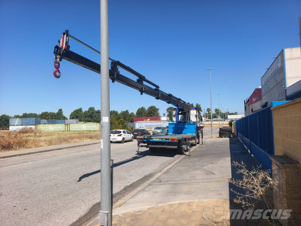 DAF PK44002 Camiones de caja de lona