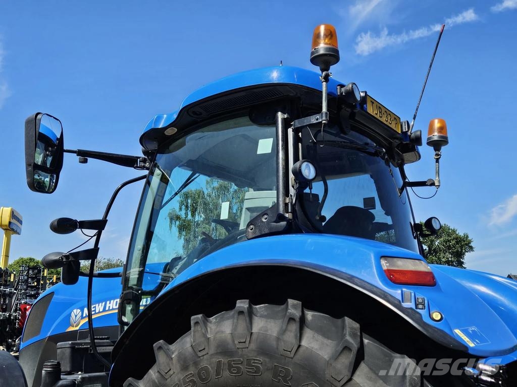 New Holland T7.210 Power command Trekkers