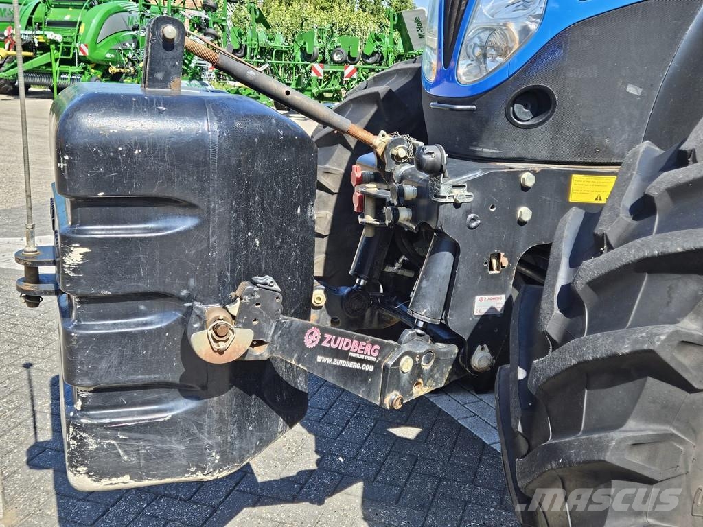 New Holland T7.210 Power command Trekkers