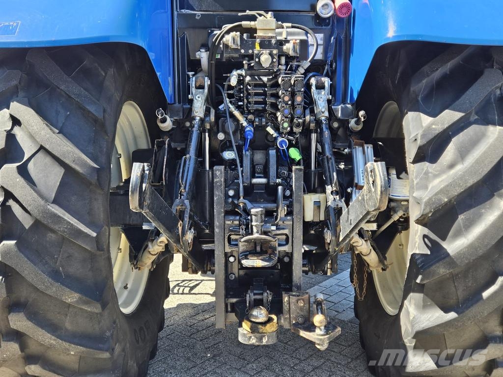 New Holland T7.210 Power command Trekkers