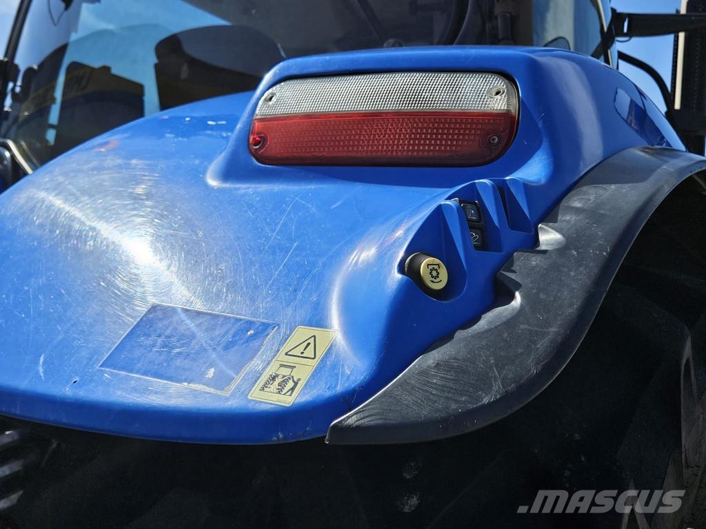 New Holland T7.210 Power command Trekkers