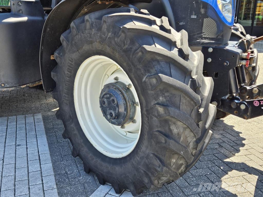 New Holland T7.210 Power command Trekkers