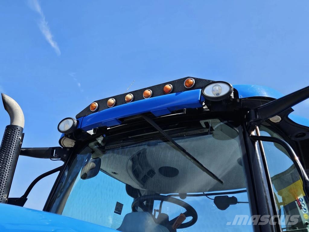 New Holland T7.210 Power command Trekkers