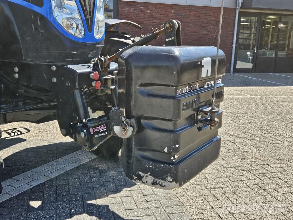 New Holland T7.210 Power command Trekkers