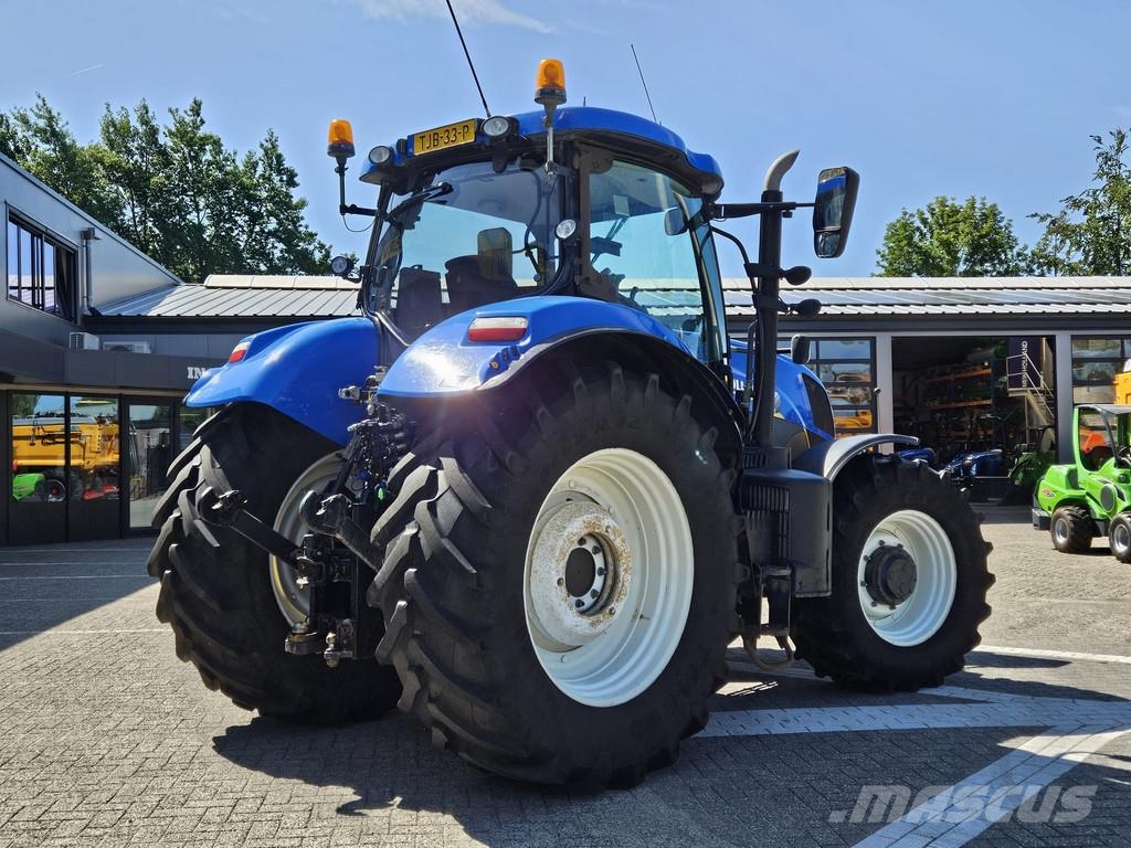 New Holland T7.210 Power command Trekkers