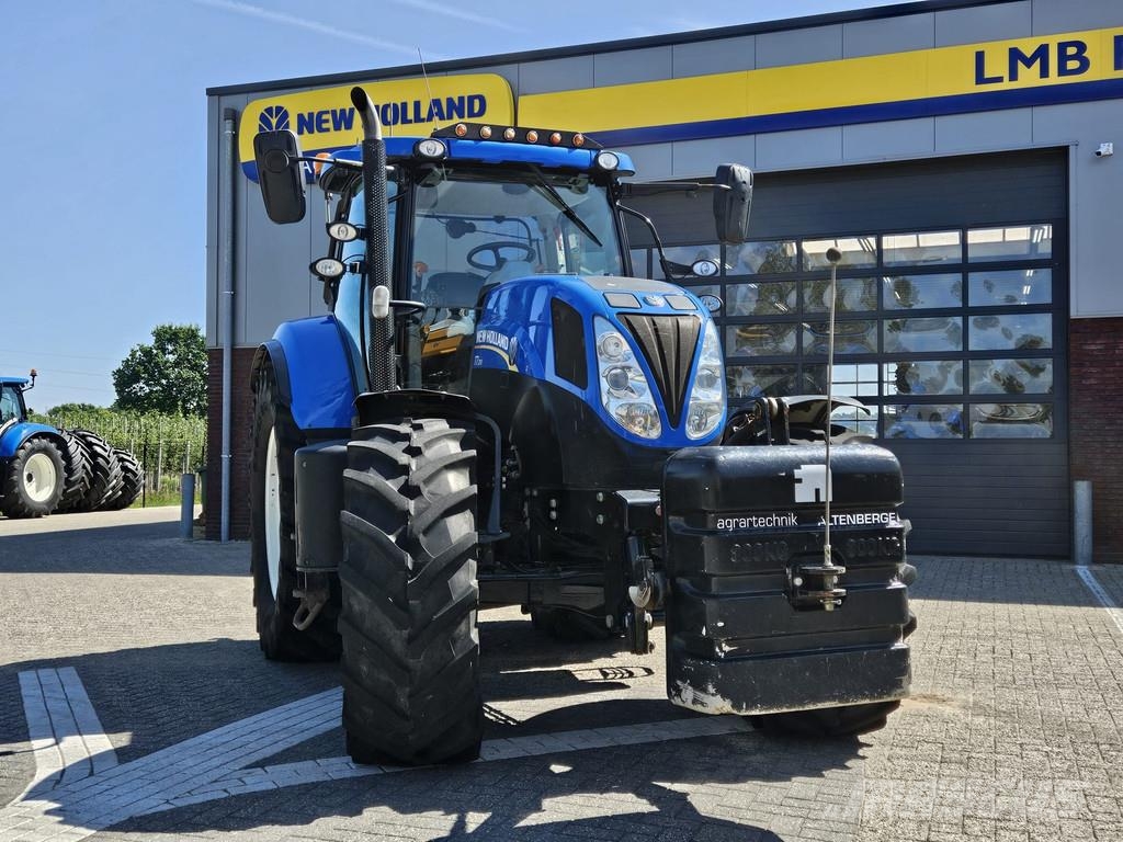 New Holland T7.210 Power command Trekkers