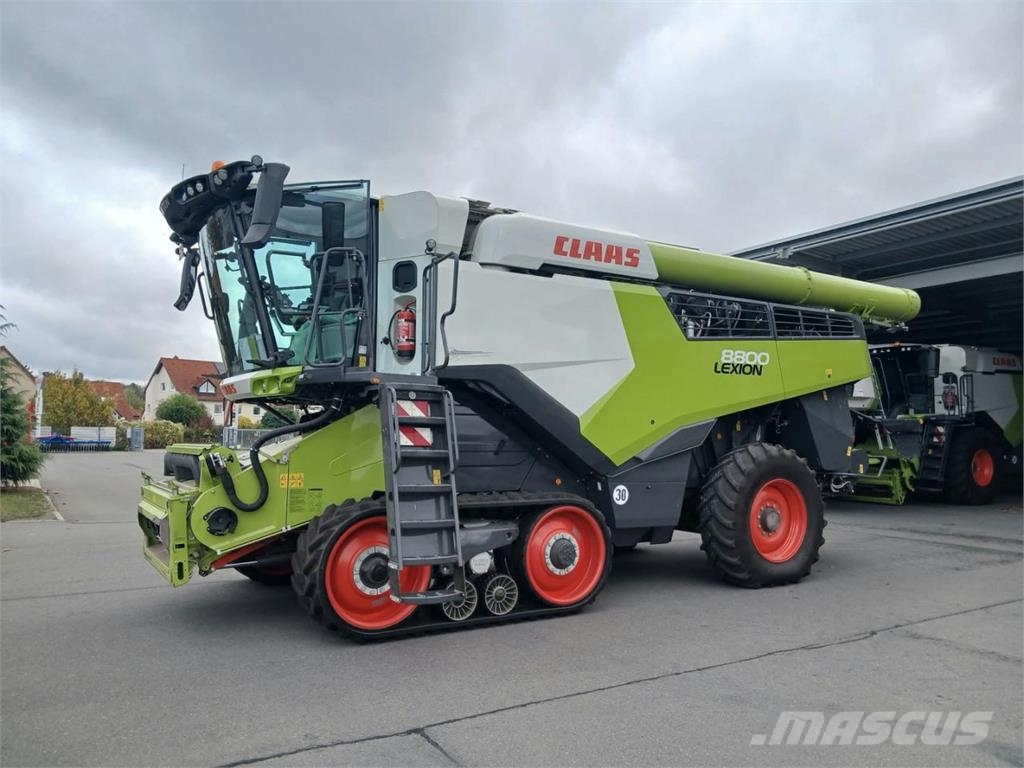CLAAS Lexion 8800 TT Kombajni
