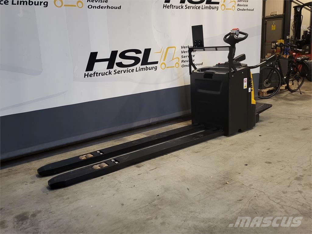 Yale MP20X Pedestrian stacker