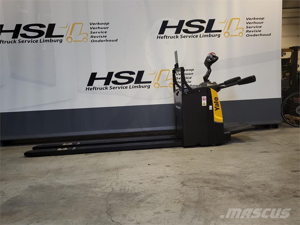 Yale MP20X Pedestrian stacker