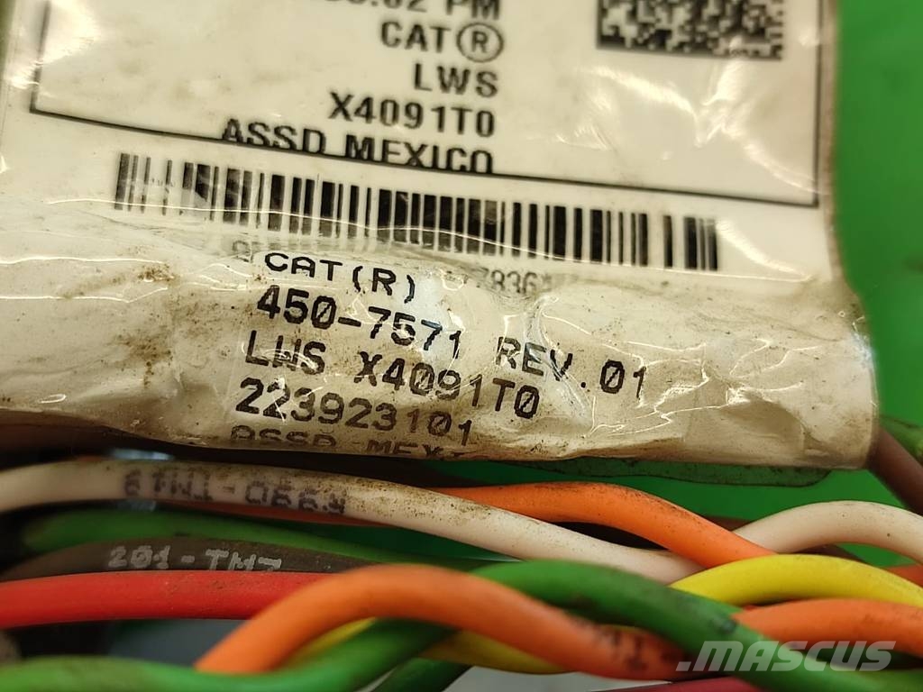 CAT 450-7571 Caterpillar 950M Plug Connector Wire Harn Sähkö ja elektroniikka