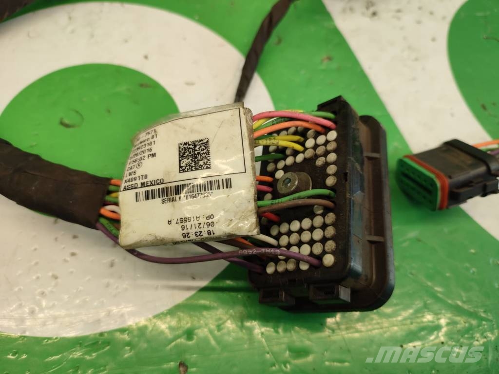 CAT 450-7571 Caterpillar 950M Plug Connector Wire Harn Sähkö ja elektroniikka