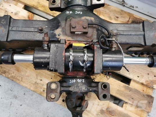 JLG 307 Carraro 26.20 turning cylidner 軸
