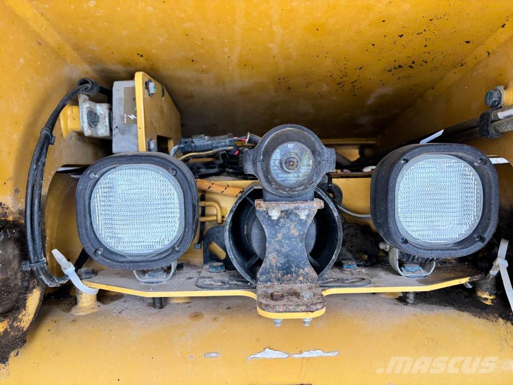 CAT 730 C (CE) 연결식 홀러