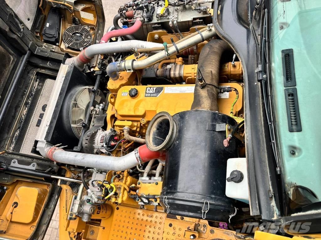 CAT 730 C (CE) 연결식 홀러