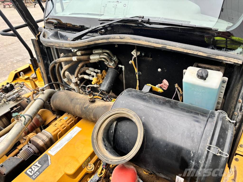 CAT 730 C (CE) 연결식 홀러