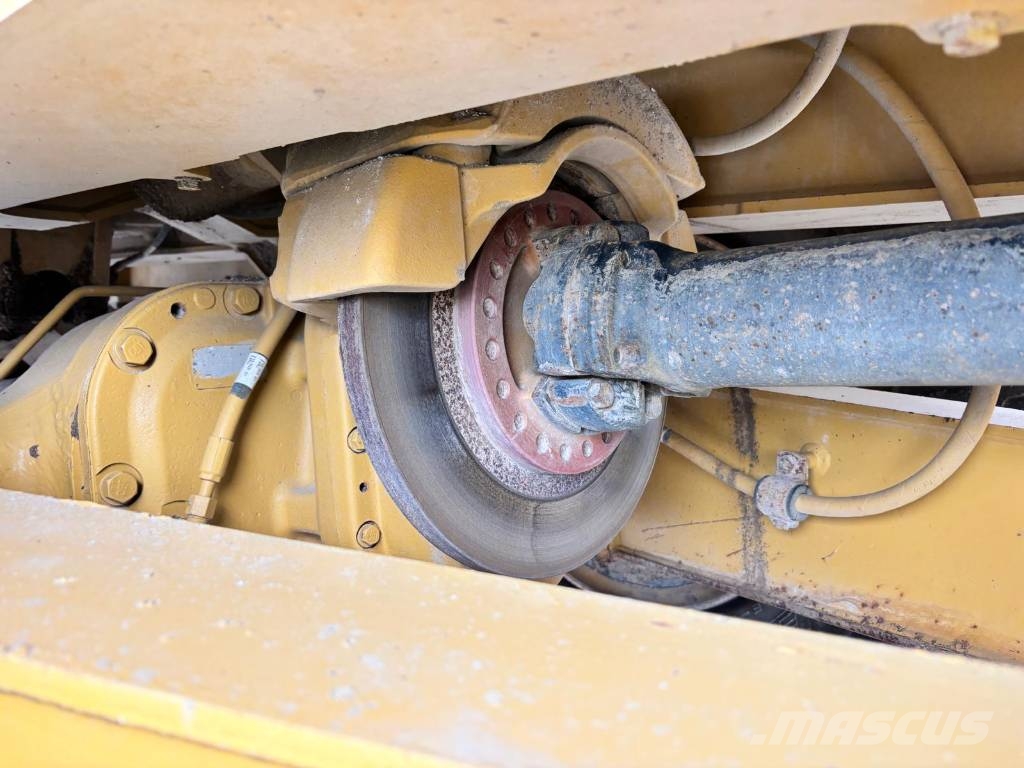 CAT 730 C (CE) 연결식 홀러