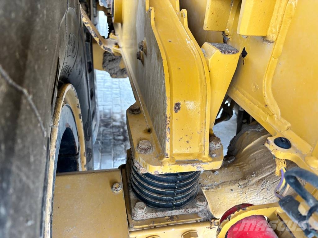 CAT 730 C (CE) 연결식 홀러