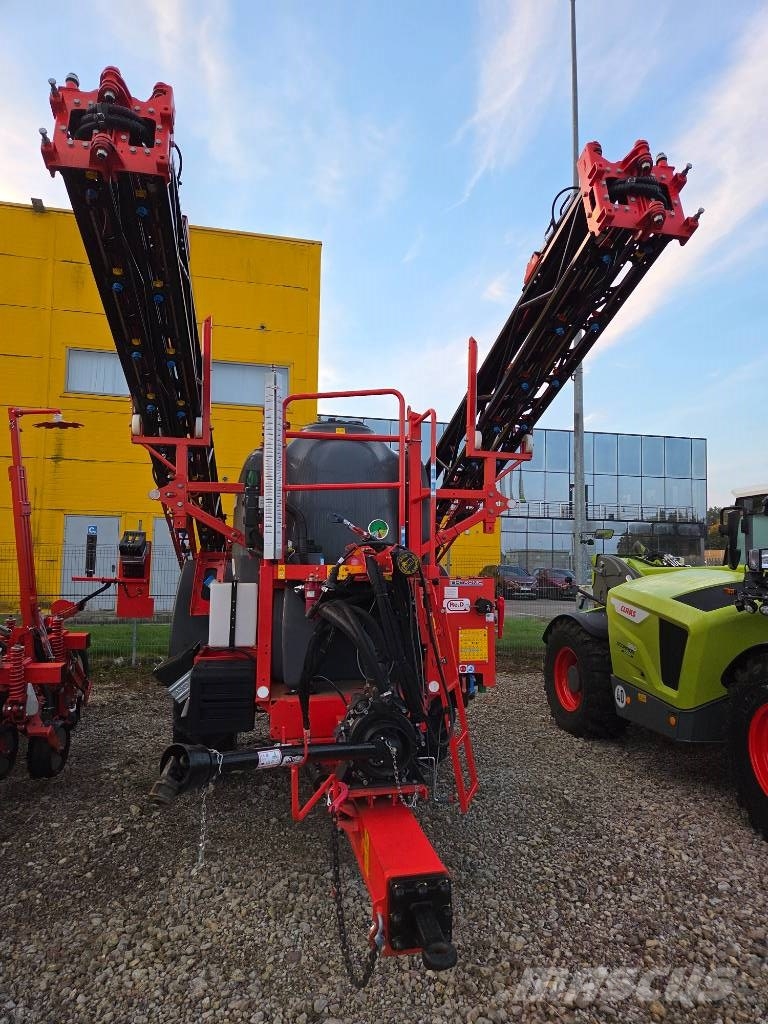 Maschio Campo P32 Vlečne škropilnice